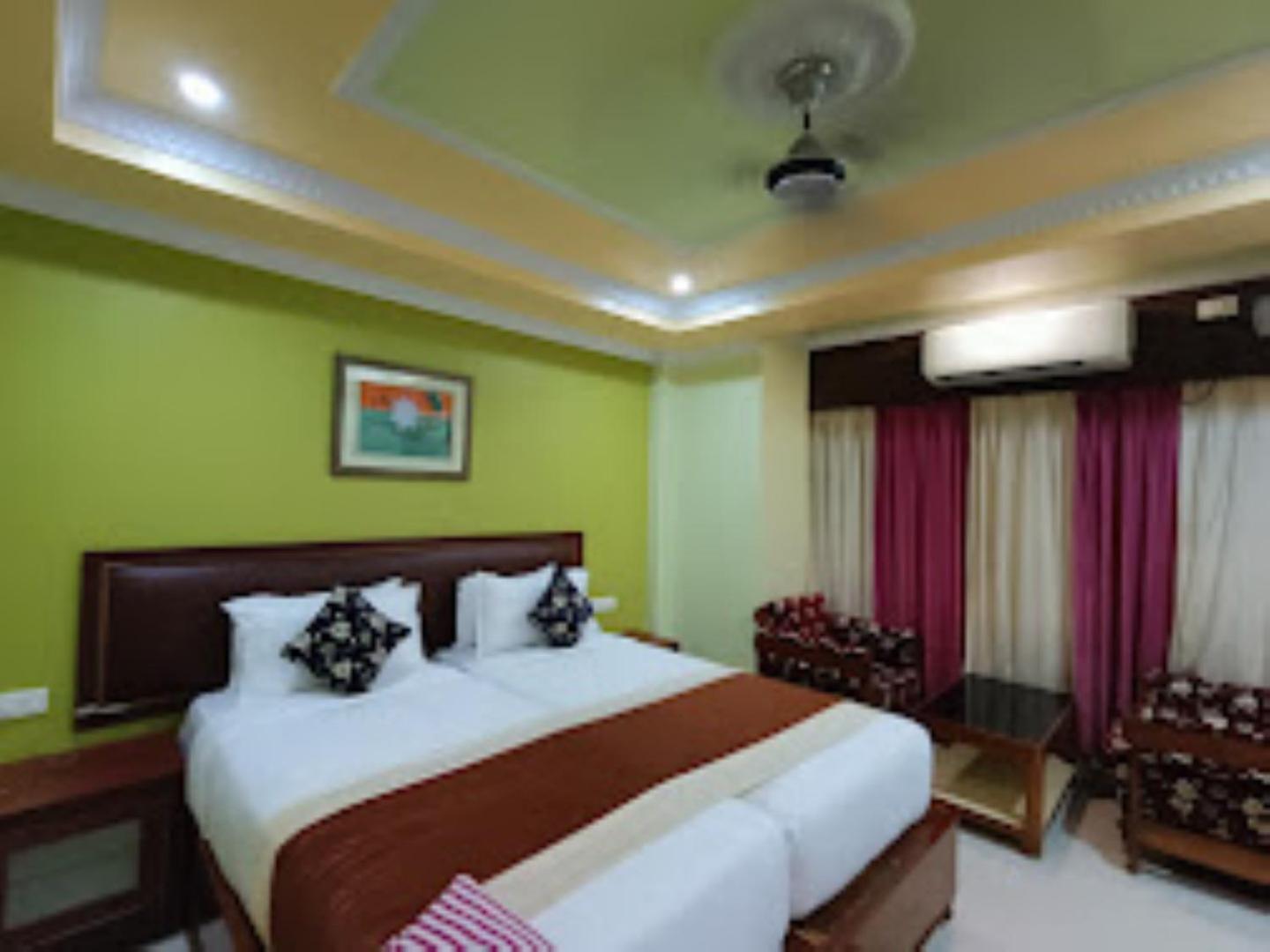 Gokul Plaza Hotel Bhubaneswar Exterior foto