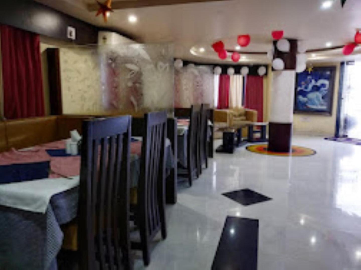 Gokul Plaza Hotel Bhubaneswar Exterior foto