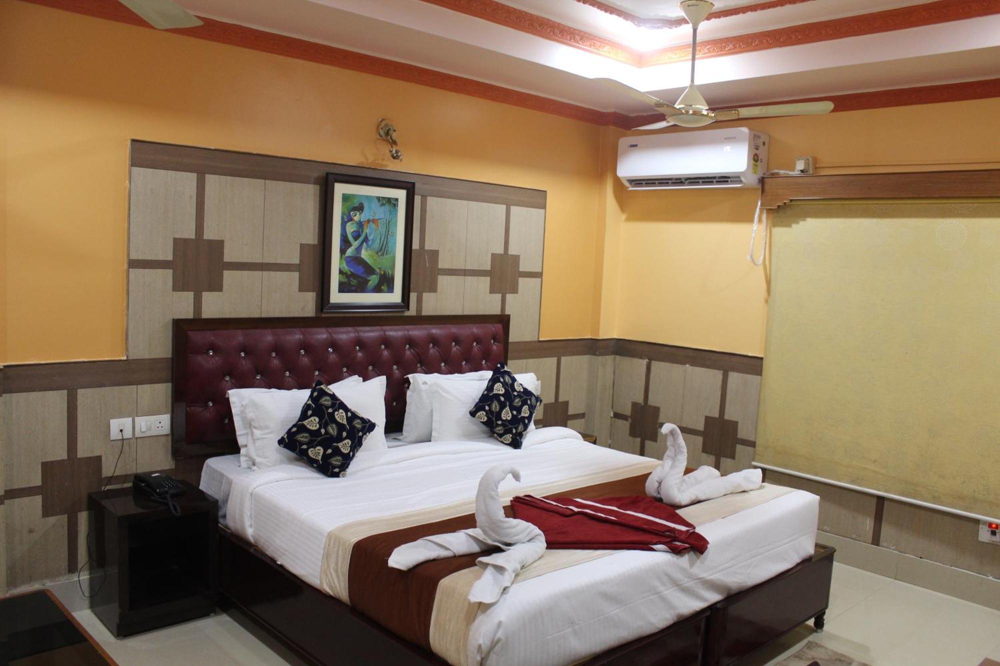Gokul Plaza Hotel Bhubaneswar Exterior foto
