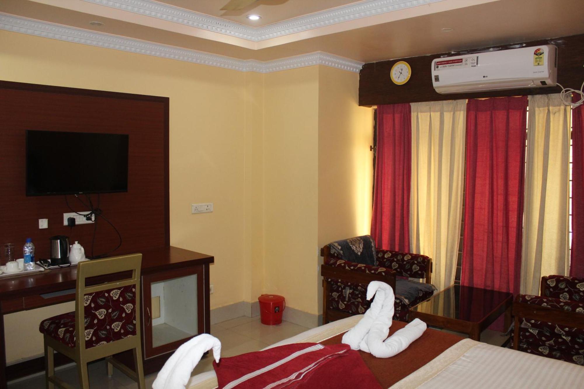 Gokul Plaza Hotel Bhubaneswar Exterior foto